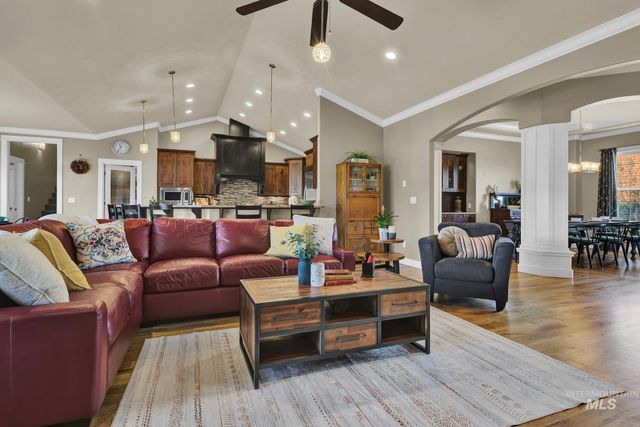 7266 S Pear Blossom Way, Meridian, ID 83642