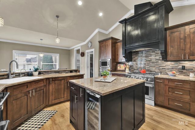 7266 S Pear Blossom Way, Meridian, ID 83642