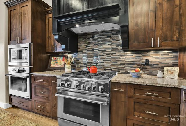 7266 S Pear Blossom Way, Meridian, ID 83642