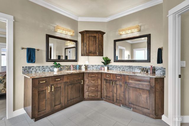 7266 S Pear Blossom Way, Meridian, ID 83642