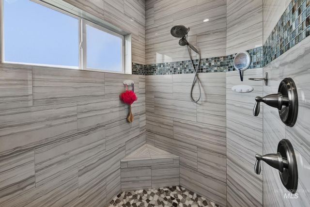 7266 S Pear Blossom Way, Meridian, ID 83642