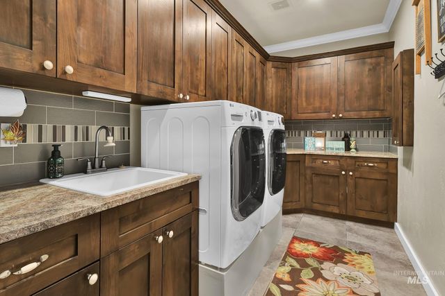 7266 S Pear Blossom Way, Meridian, ID 83642