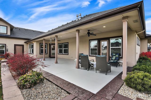 7266 S Pear Blossom Way, Meridian, ID 83642