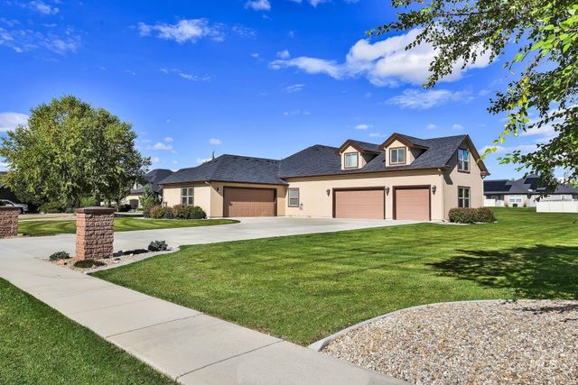 7266 S Pear Blossom Way, Meridian, ID 83642