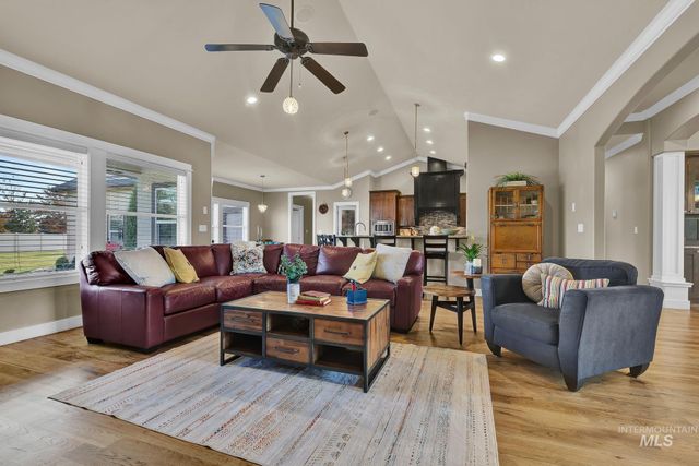 7266 S Pear Blossom Way, Meridian, ID 83642