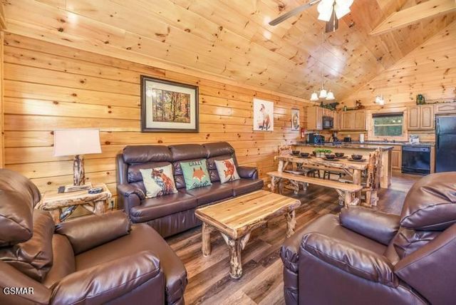 3202 Steeple Way, Pigeon Forge, TN 37863