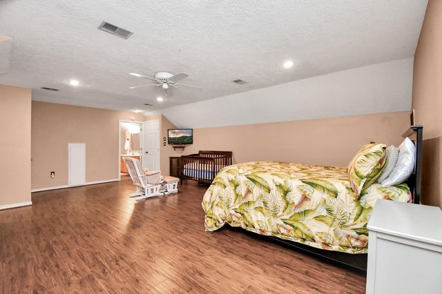 8114 Beach Haven Drive, Baytown, TX 77523