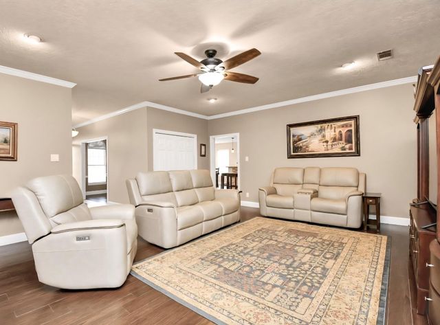 8114 Beach Haven Drive, Baytown, TX 77523