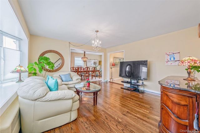 82 Pengon Circle, East Meadow, NY 11554