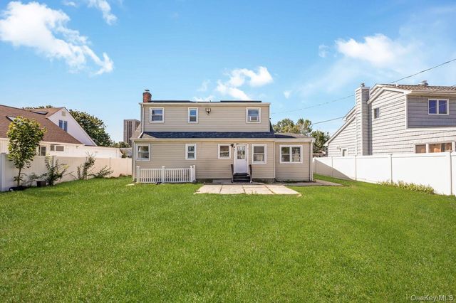 82 Pengon Circle, East Meadow, NY 11554