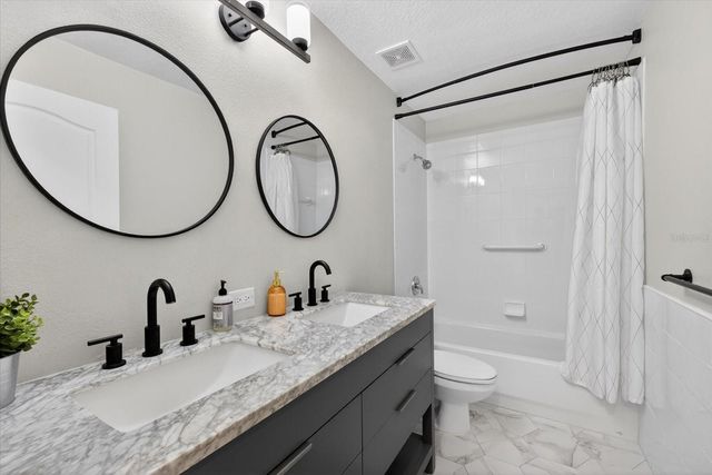 5209 ABBEY PARK AVENUE, Tampa, FL 33647