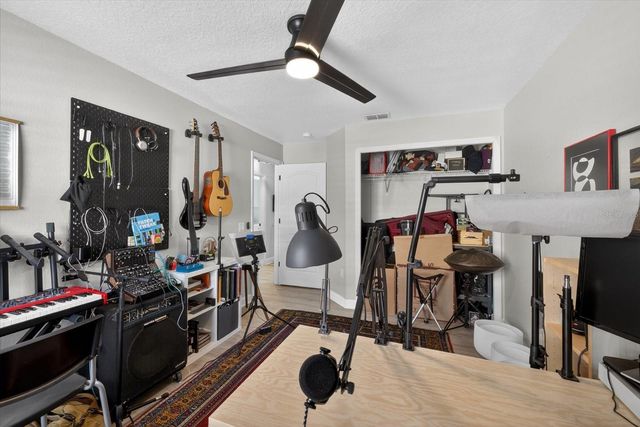 5209 ABBEY PARK AVENUE, Tampa, FL 33647