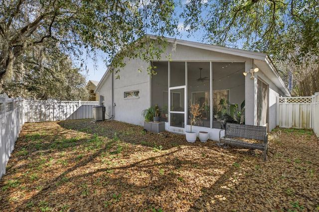 5209 ABBEY PARK AVENUE, Tampa, FL 33647