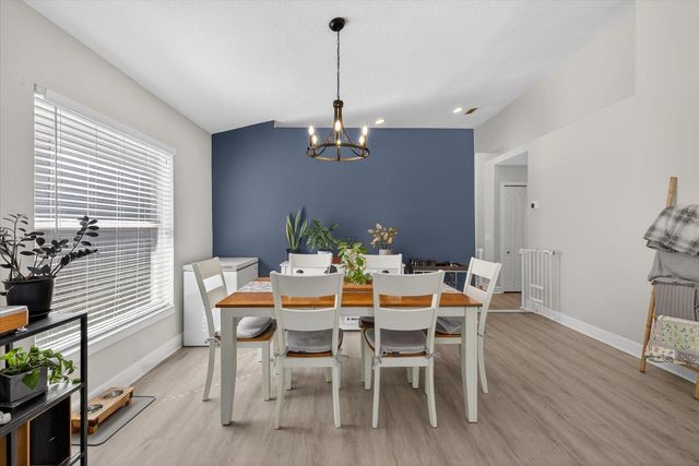 5209 ABBEY PARK AVENUE, Tampa, FL 33647