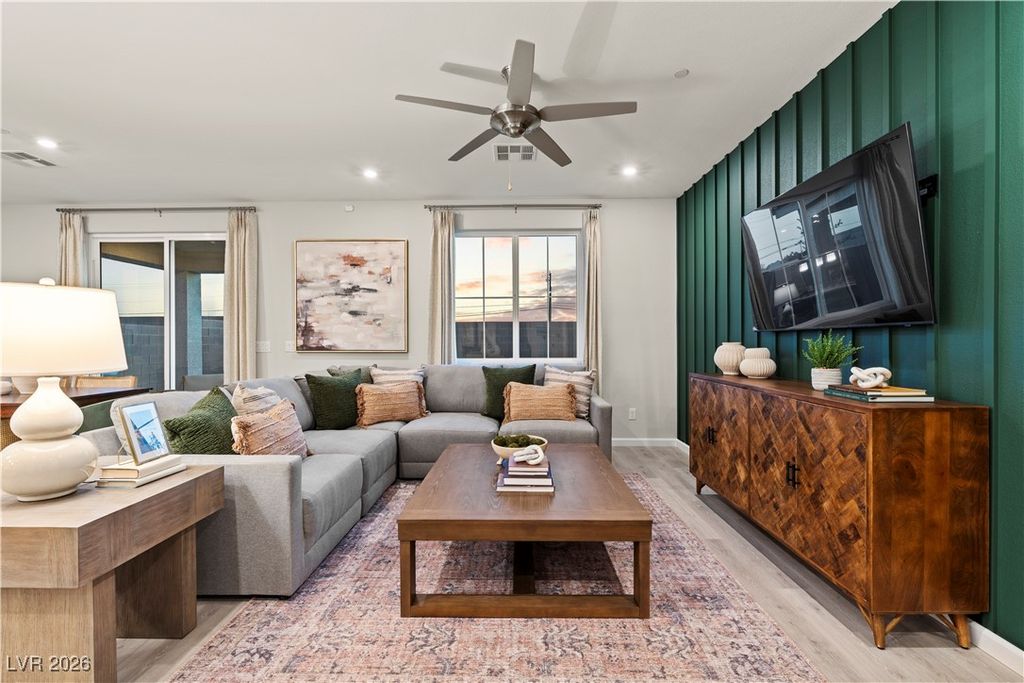 Image 13 of property listing at 4027 Blooming Orange Avenue, Las Vegas, NV 89141