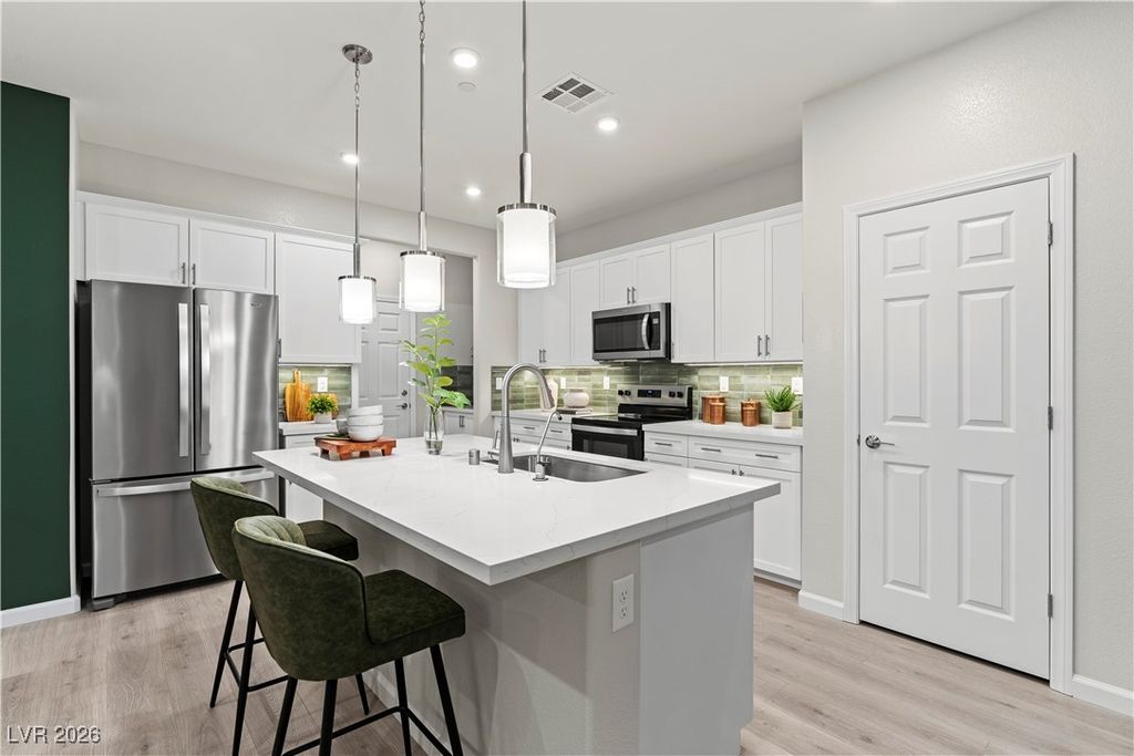 Image 7 of property listing at 4027 Blooming Orange Avenue, Las Vegas, NV 89141