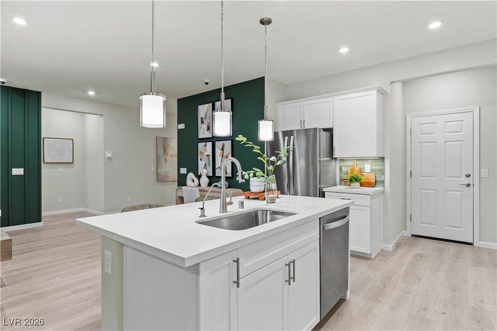 Image 8 of property listing at 4027 Blooming Orange Avenue, Las Vegas, NV 89141