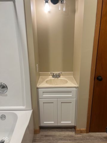 1004 N Virginia Street N, Rockville, IN 47872