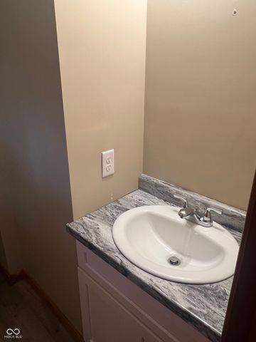 1004 N Virginia Street N, Rockville, IN 47872