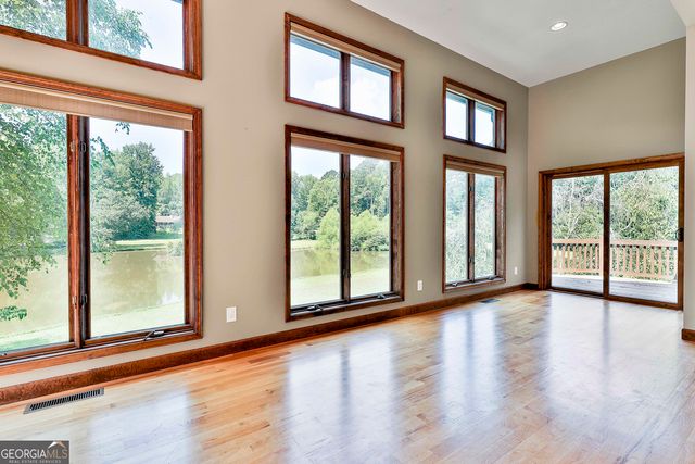 175 Farm Lane, Fayetteville, GA 30214
