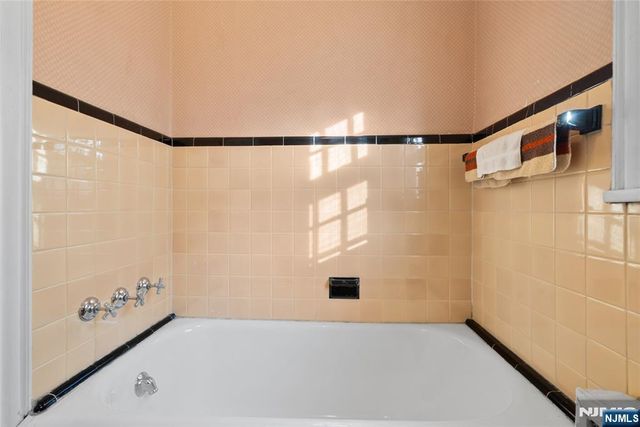 433 Mount Pleasant Avenue, West Orange, NJ 07052