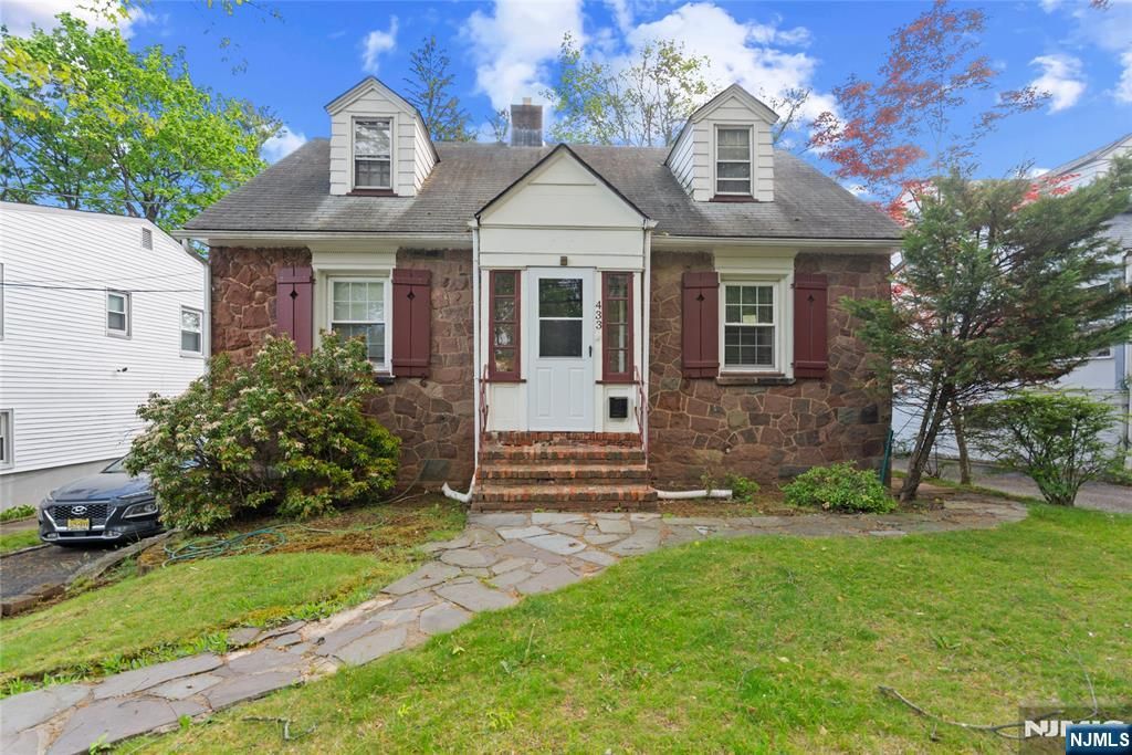 433 Mount Pleasant Avenue, West Orange, NJ 07052