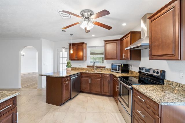 7415 LAKE FOREST CIRCLE, Port Richey, FL 34668