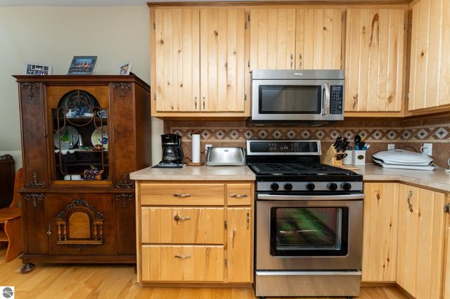 1032 Crown Point Drive, Lake Isabella, MI 48893