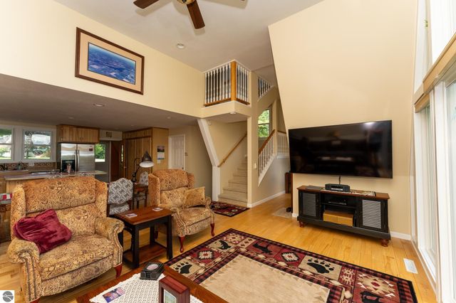 1032 Crown Point Drive, Lake Isabella, MI 48893