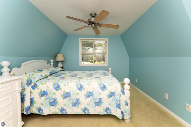1032 Crown Point Drive, Lake Isabella, MI 48893