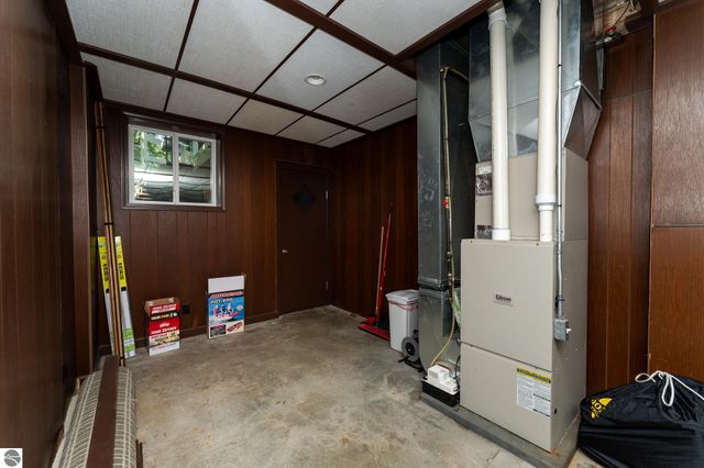 1032 Crown Point Drive, Lake Isabella, MI 48893