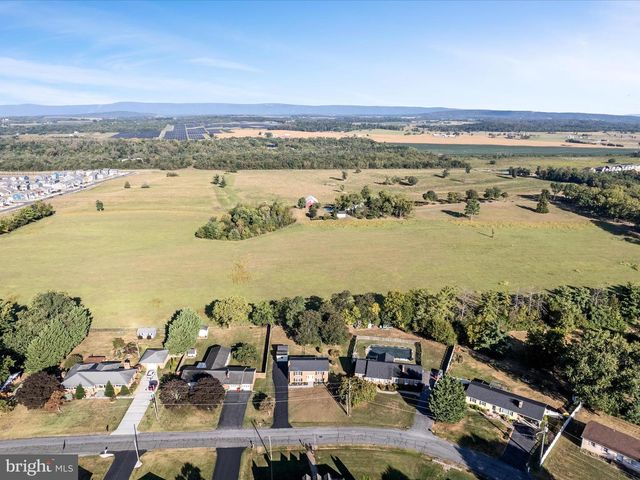 5051 BARLEY DR, Stephens City, VA 22655