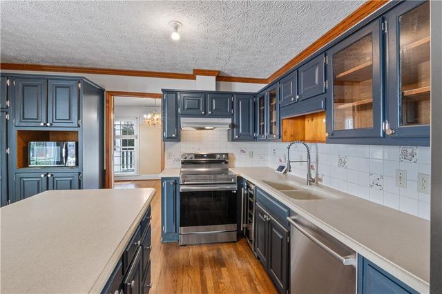 1105 Wedgewood Drive, Fayetteville, GA 30214