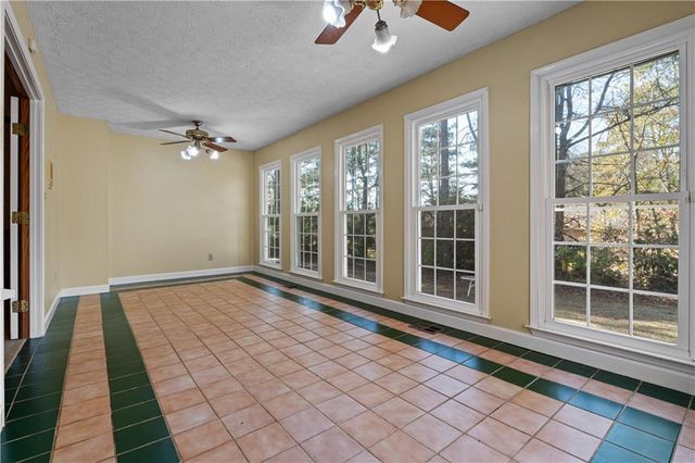 1105 Wedgewood Drive, Fayetteville, GA 30214