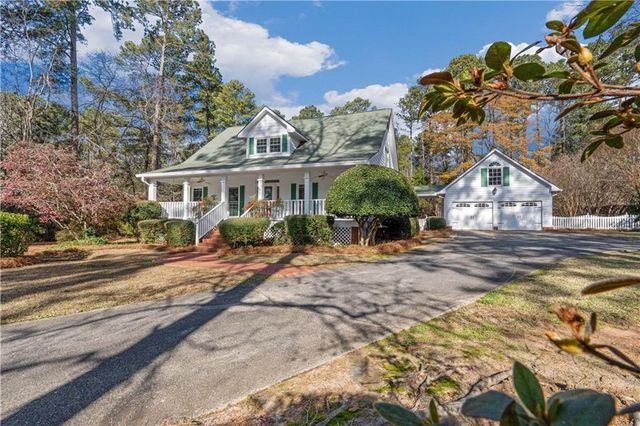 1105 Wedgewood Drive, Fayetteville, GA 30214