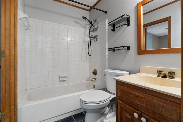 1105 Wedgewood Drive, Fayetteville, GA 30214