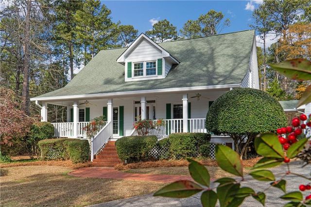 1105 Wedgewood Drive, Fayetteville, GA 30214