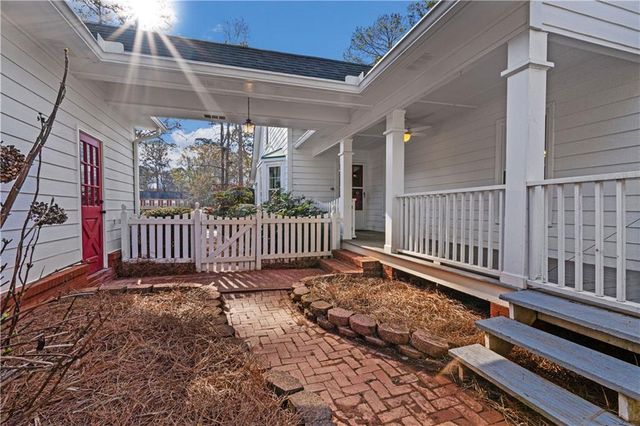 1105 Wedgewood Drive, Fayetteville, GA 30214