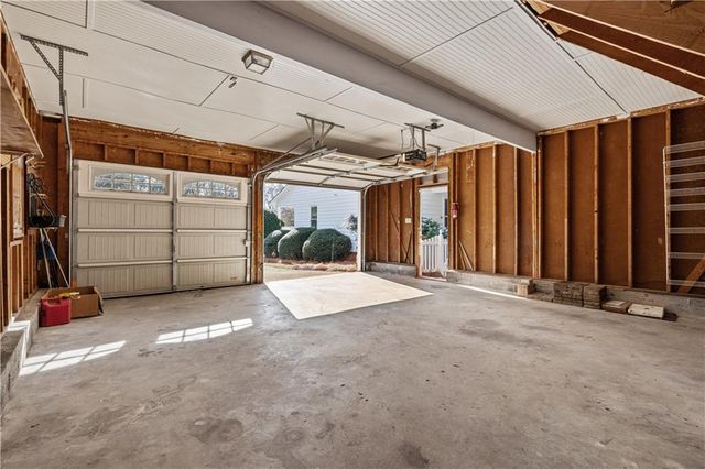 1105 Wedgewood Drive, Fayetteville, GA 30214