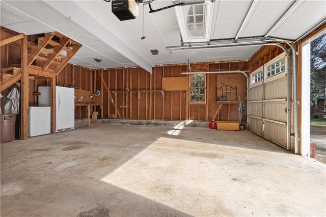 1105 Wedgewood Drive, Fayetteville, GA 30214