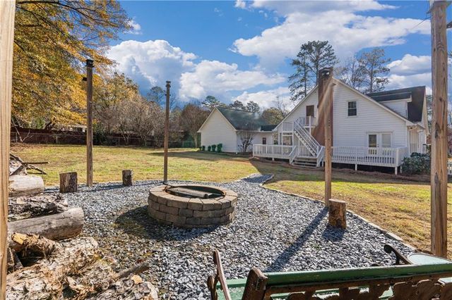 1105 Wedgewood Drive, Fayetteville, GA 30214