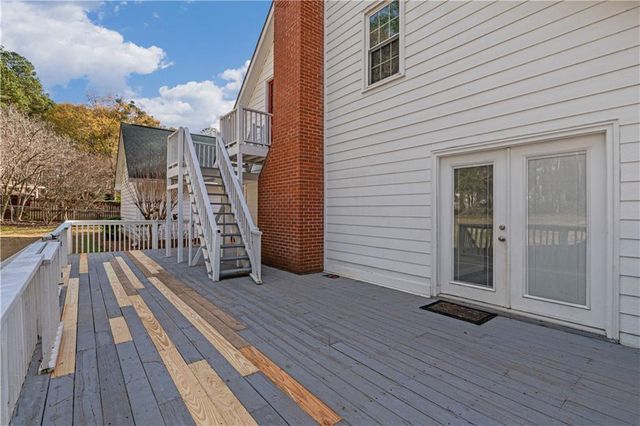 1105 Wedgewood Drive, Fayetteville, GA 30214