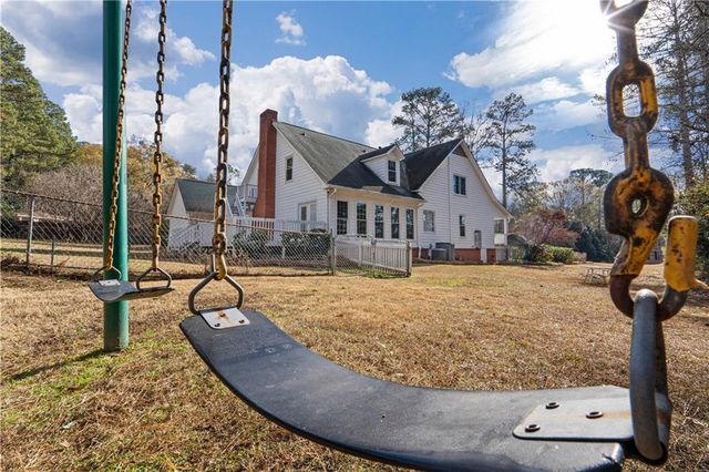 1105 Wedgewood Drive, Fayetteville, GA 30214