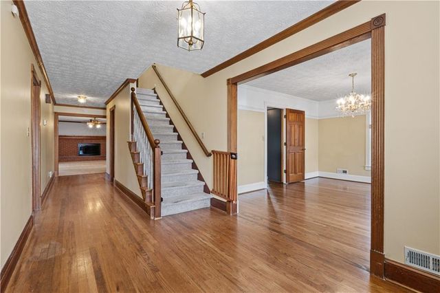 1105 Wedgewood Drive, Fayetteville, GA 30214