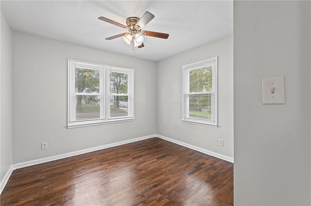 11400 E 11TH Street S, Independence, MO 64054