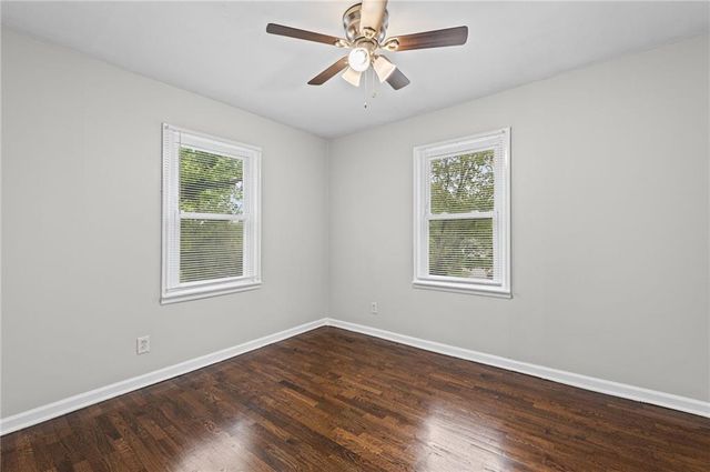 11400 E 11TH Street S, Independence, MO 64054