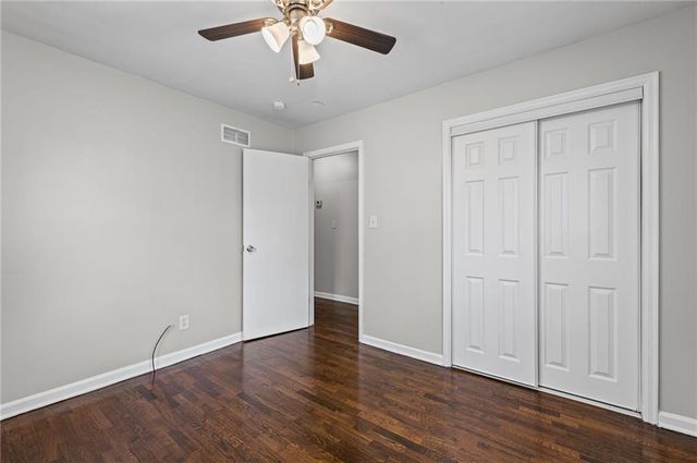 11400 E 11TH Street S, Independence, MO 64054