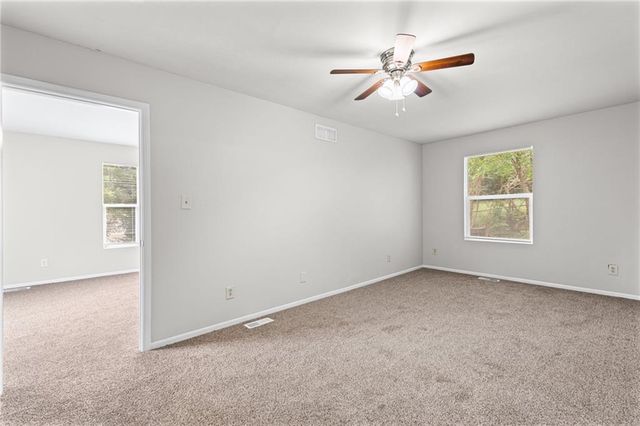 11400 E 11TH Street S, Independence, MO 64054