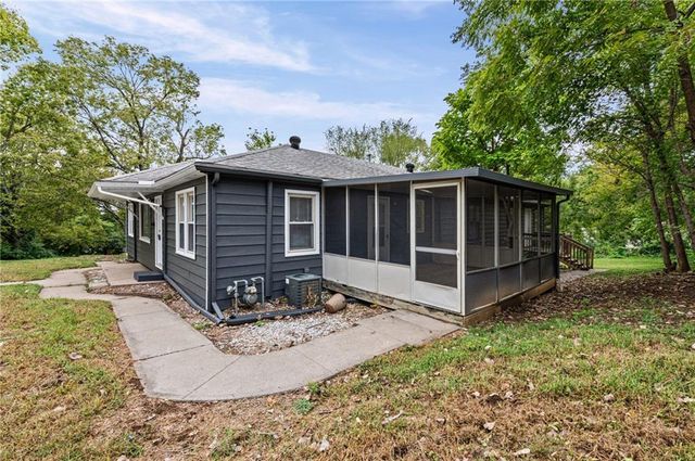 11400 E 11TH Street S, Independence, MO 64054