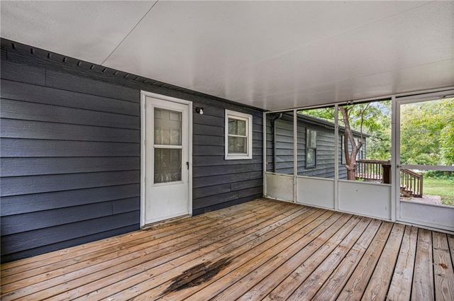 11400 E 11TH Street S, Independence, MO 64054